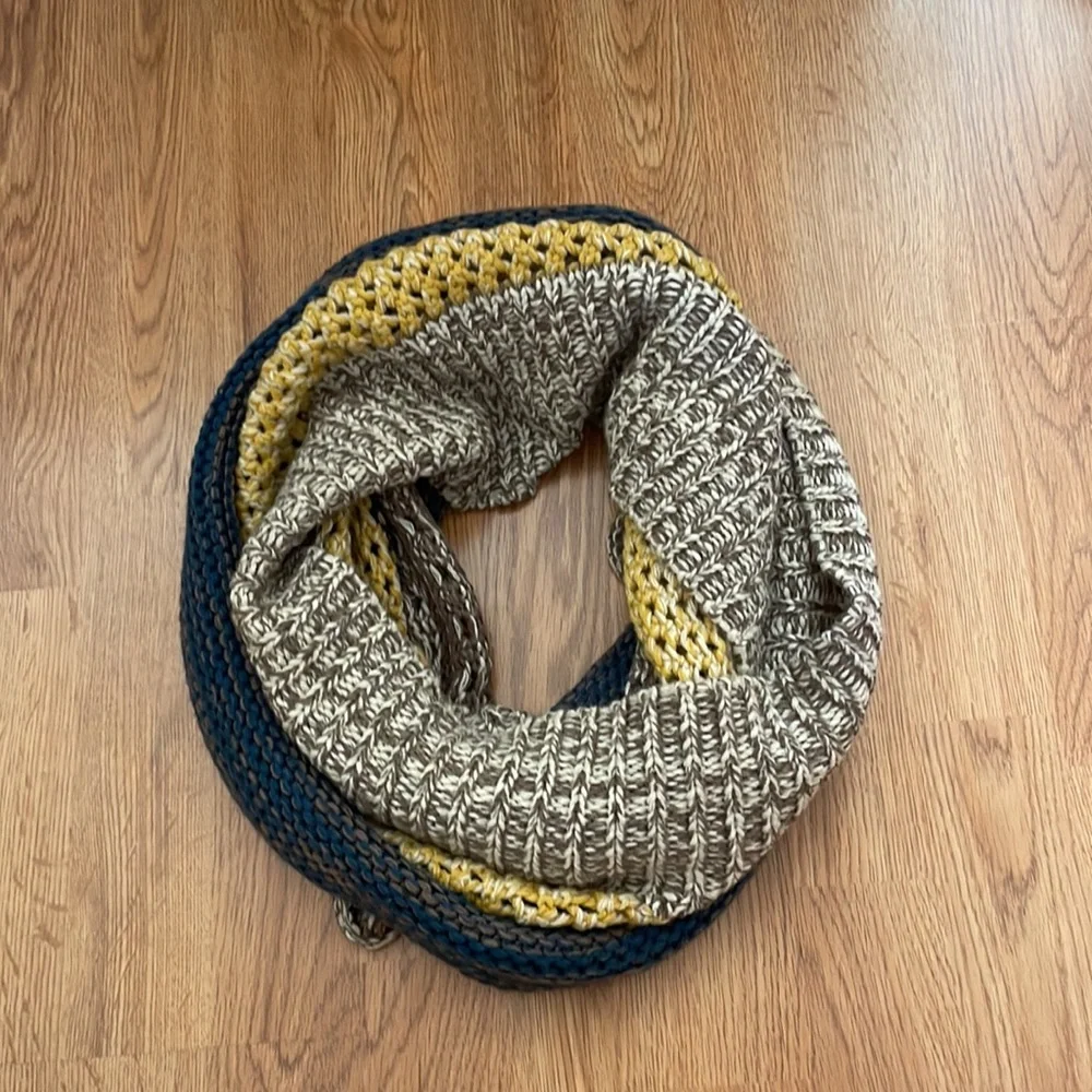 Infinity Scarf - Picture 2 of 2